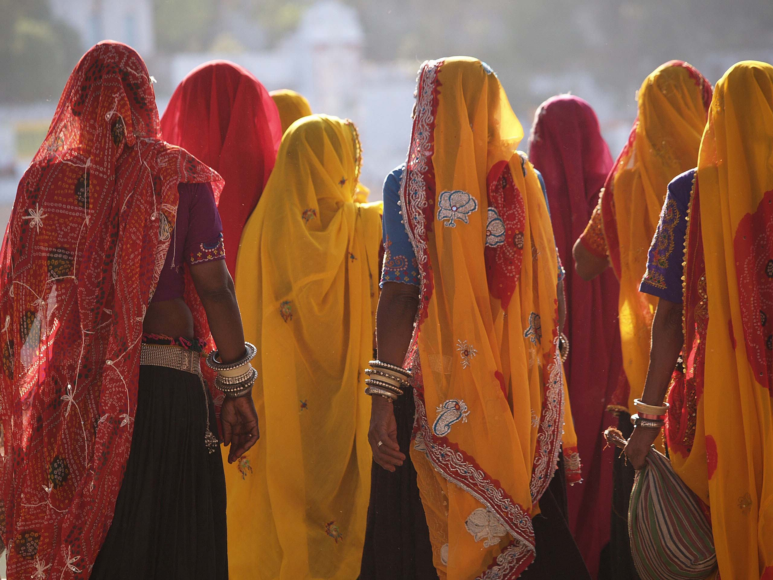 Local Ladies in Colourful Saris, golden triangle india