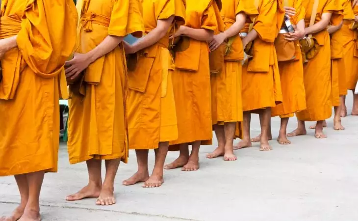 Meet with a Taoist priest