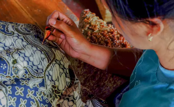 Create a Malaysian masterpiece in a Batik Painting Workshop 