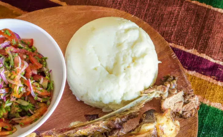 Taste traditional Zimbabwean food
