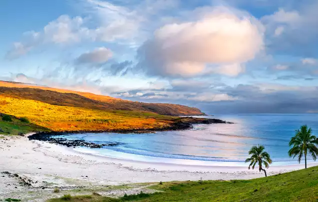 DAY 3: EXPLORE EASTER ISLAND