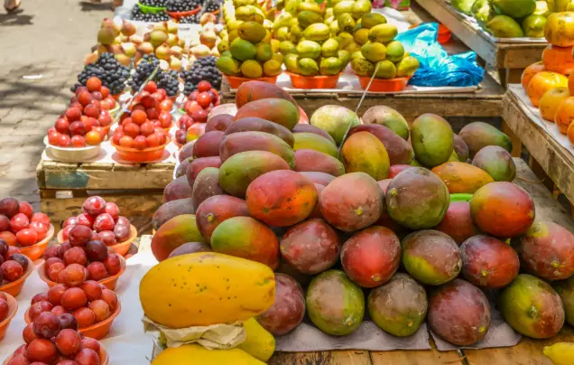 DAY 2: STREET MARKETS