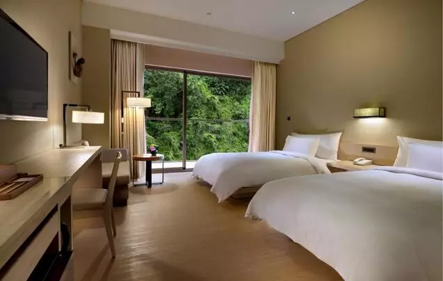  Chihpen Century Hotel