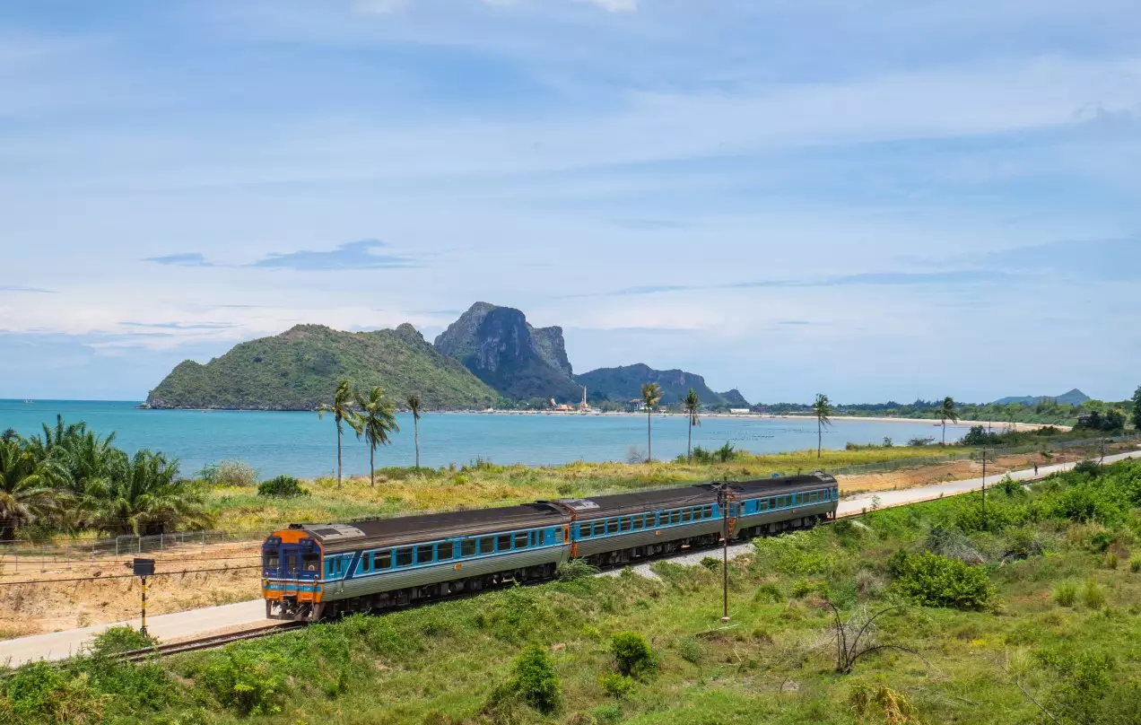 Day 13: Train to Hua Hin