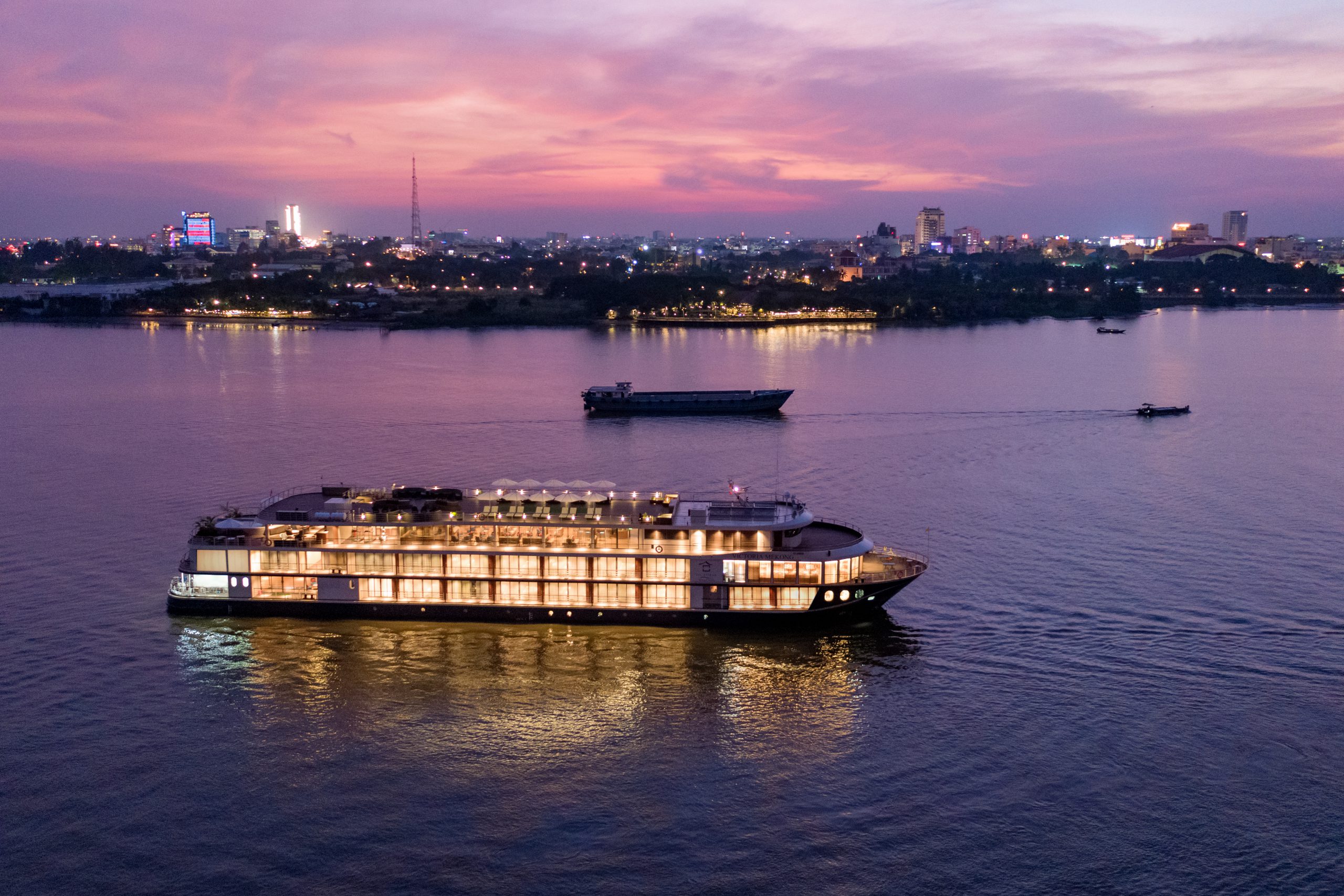 Watch Why Travel with Wendy Wu Tours Video