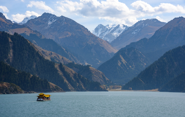 Day 3: Cruise on Heavenly Lake