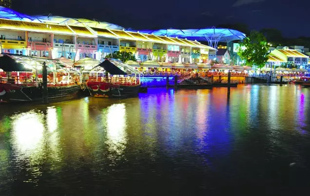 Day 1: Arrive Singapore