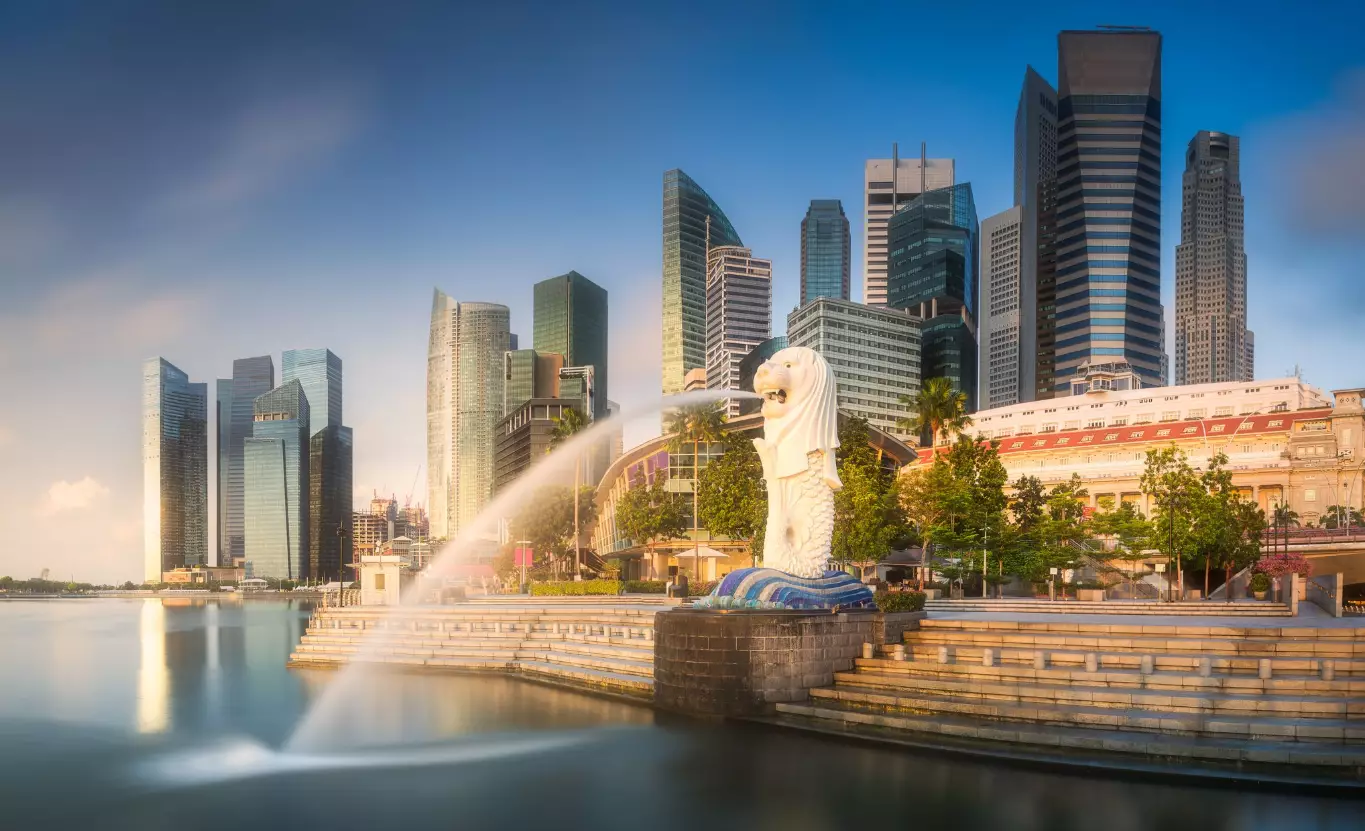 DAY 3: DEPART SINGAPORE