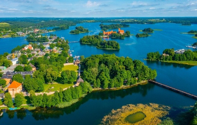 Day 5:  Trakai & Lake Galvė