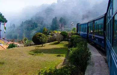 DAY 4: Toy train experience