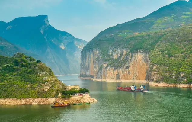 Days 4-6: Yangtze River Cruise